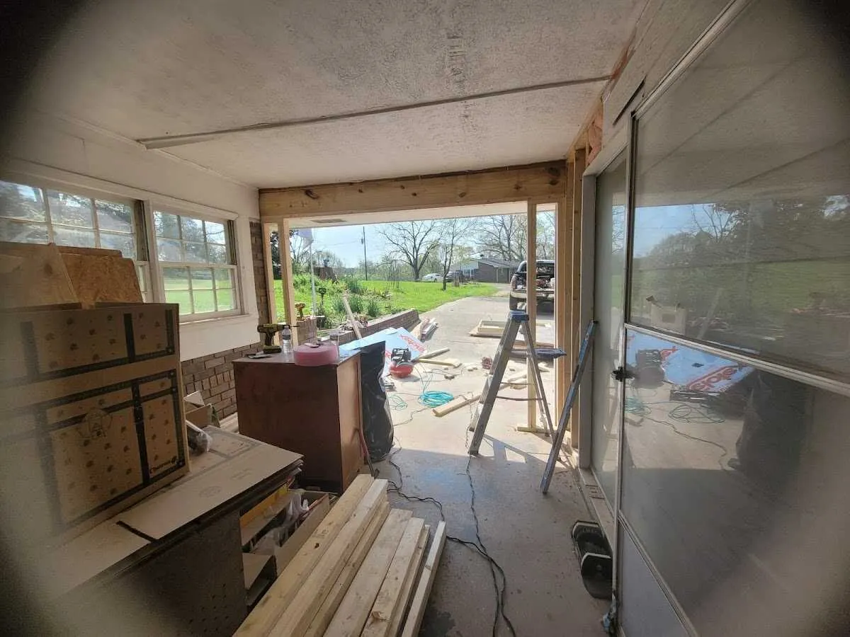 Air movers and dehumidifier for Water Mitigation Services in Town of Pecos